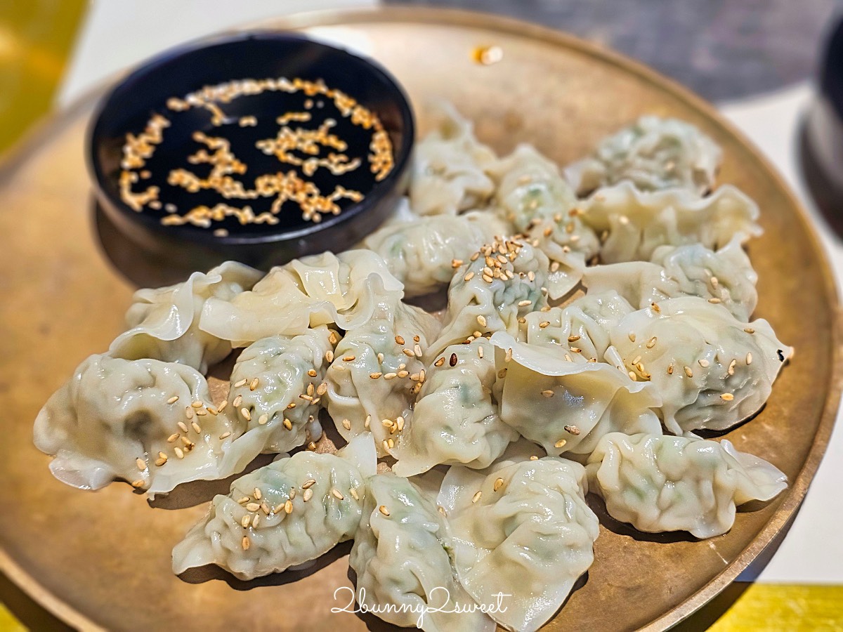 【首爾美食推薦】滿足五香豬腳 (東大門店)：在地人也狂推的深夜美食！招牌必吃這樣點 @兔兒毛毛姊妹花