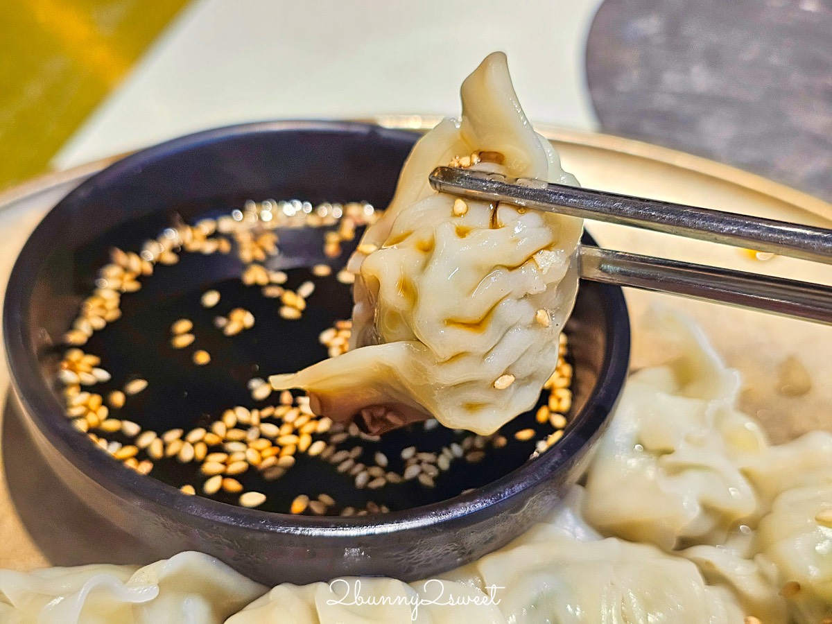 【首爾美食推薦】滿足五香豬腳 (東大門店)：在地人也狂推的深夜美食！招牌必吃這樣點 @兔兒毛毛姊妹花