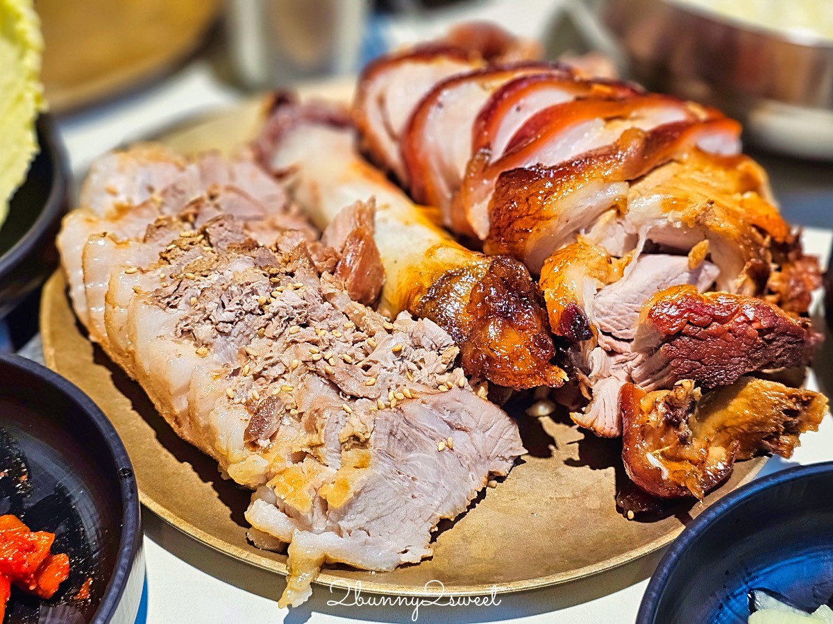 【首爾美食推薦】滿足五香豬腳 (東大門店)：在地人也狂推的深夜美食！招牌必吃這樣點 @兔兒毛毛姊妹花