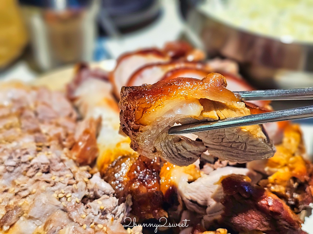 【首爾美食推薦】滿足五香豬腳 (東大門店)：在地人也狂推的深夜美食！招牌必吃這樣點 @兔兒毛毛姊妹花