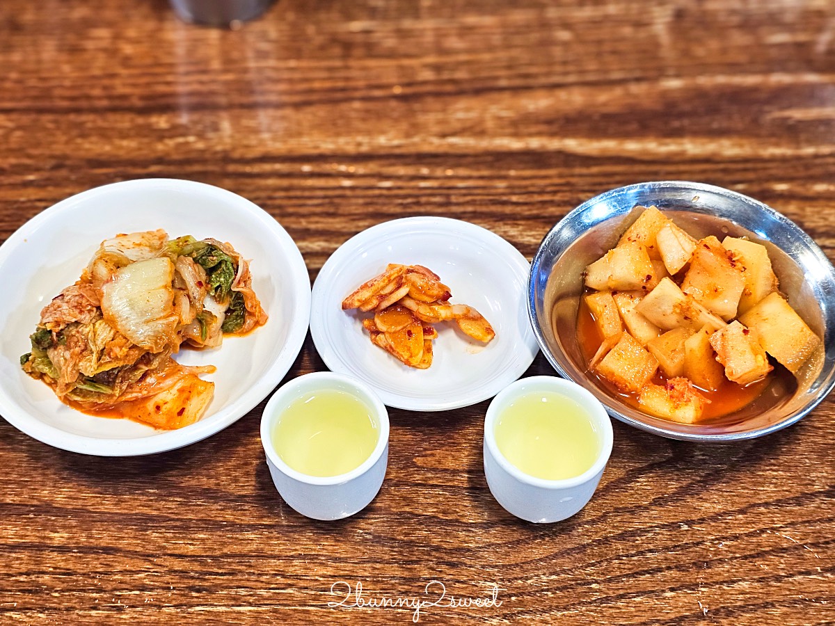 【首爾明洞美食】百濟蔘雞湯：50年老字號人蔘雞湯，遊韓必吃的補身聖品 @兔兒毛毛姊妹花