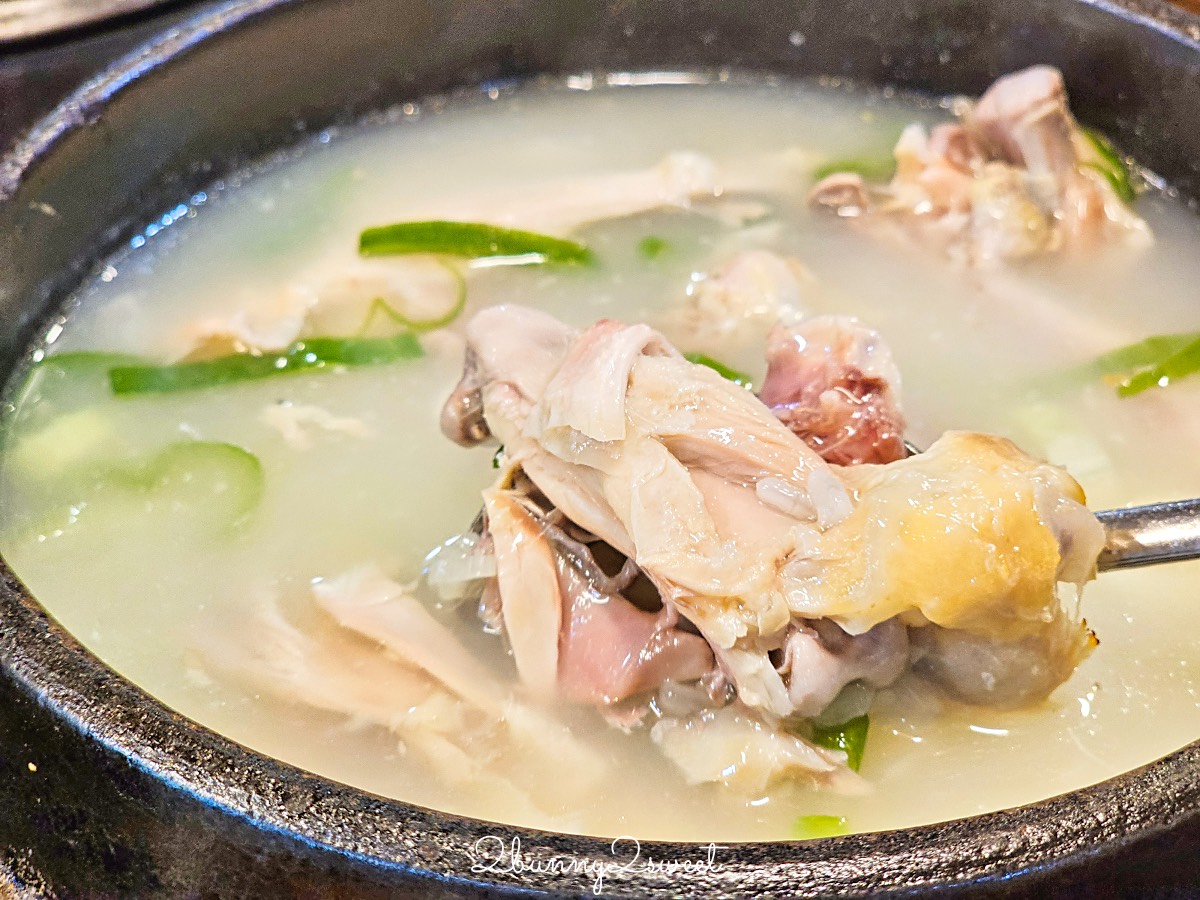 【首爾明洞美食】百濟蔘雞湯：50年老字號人蔘雞湯，遊韓必吃的補身聖品 @兔兒毛毛姊妹花