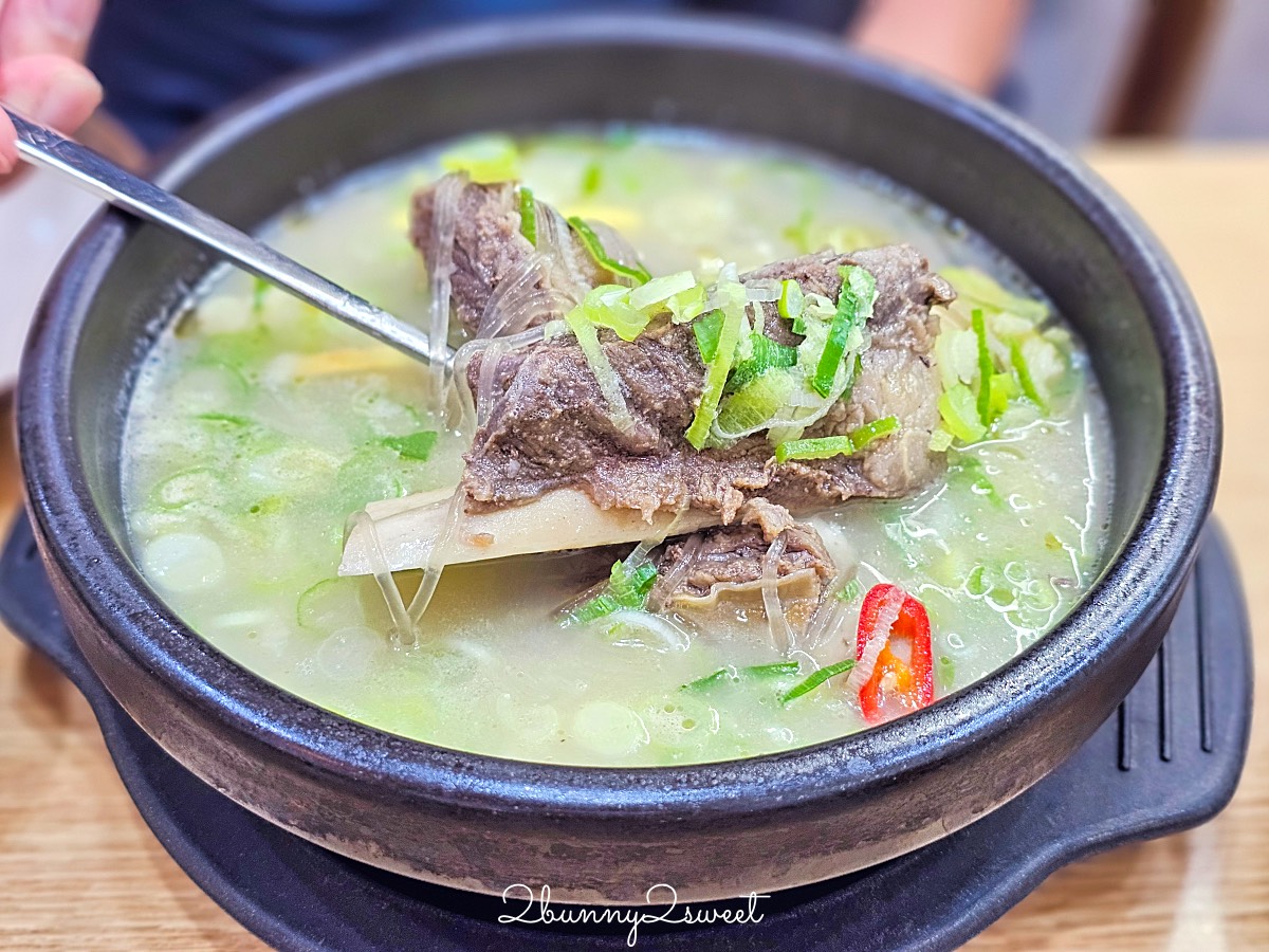 首爾美食【神仙雪濃湯 신선설농탕】明洞必吃濃郁牛骨湯飯，早上8:00營業來吃早餐不用排隊 @兔兒毛毛姊妹花