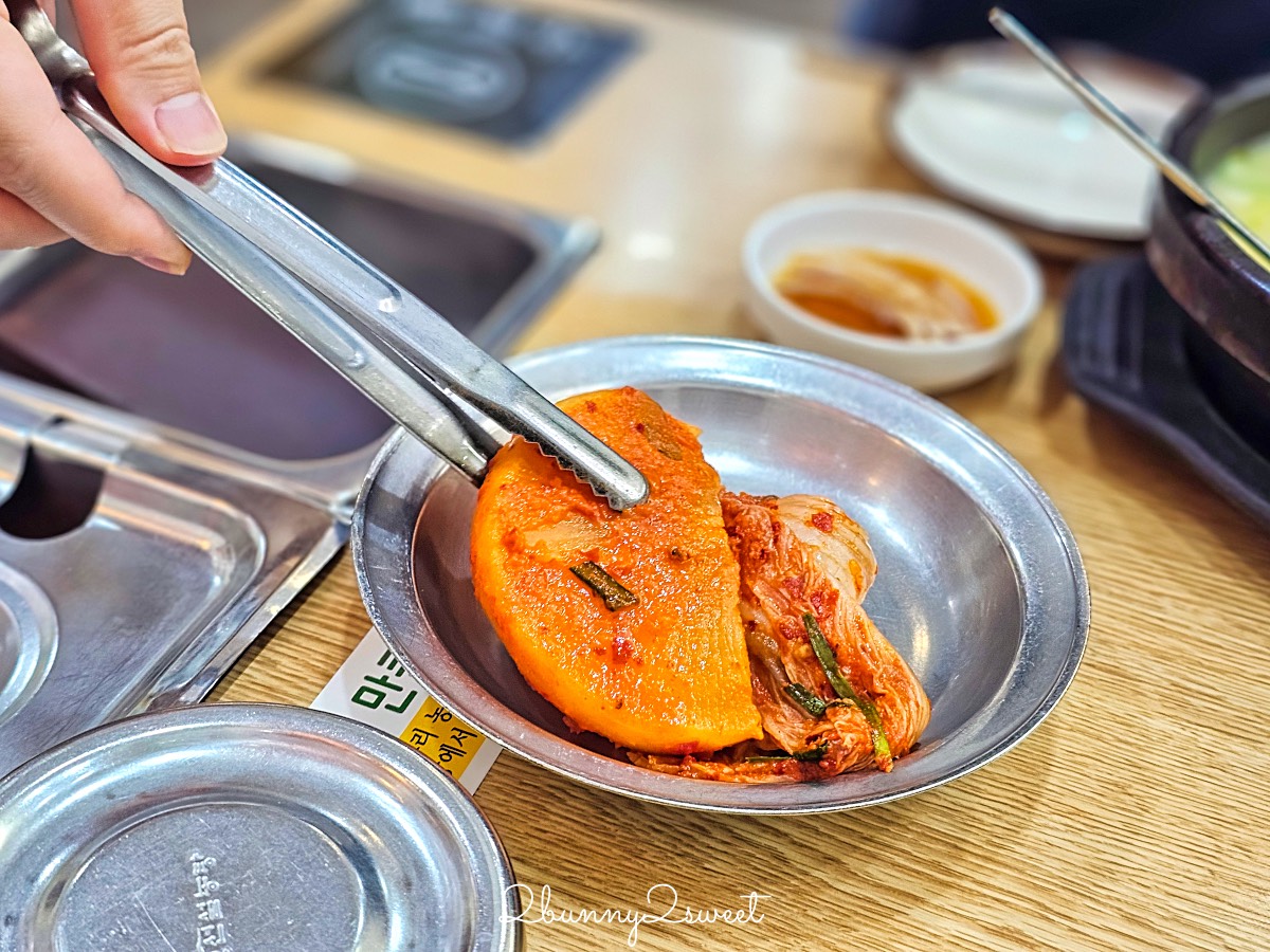 首爾美食【神仙雪濃湯 신선설농탕】明洞必吃濃郁牛骨湯飯，早上8:00營業來吃早餐不用排隊 @兔兒毛毛姊妹花