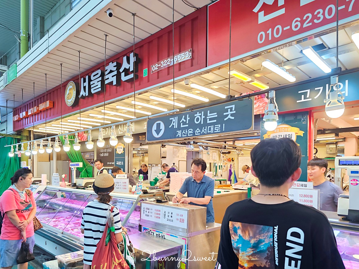 首爾景點【望遠市場 망원시장】弘大旁美食天堂必吃8間人氣小吃、隱藏版冷氣內用區 @兔兒毛毛姊妹花