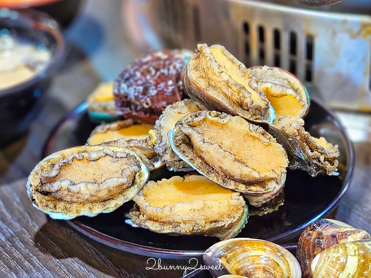 台北吃到飽【皇家帝國麻辣火鍋】西門町火鍋吃到飽，近10萬評論4.9顆星好評有夠強 @兔兒毛毛姊妹花