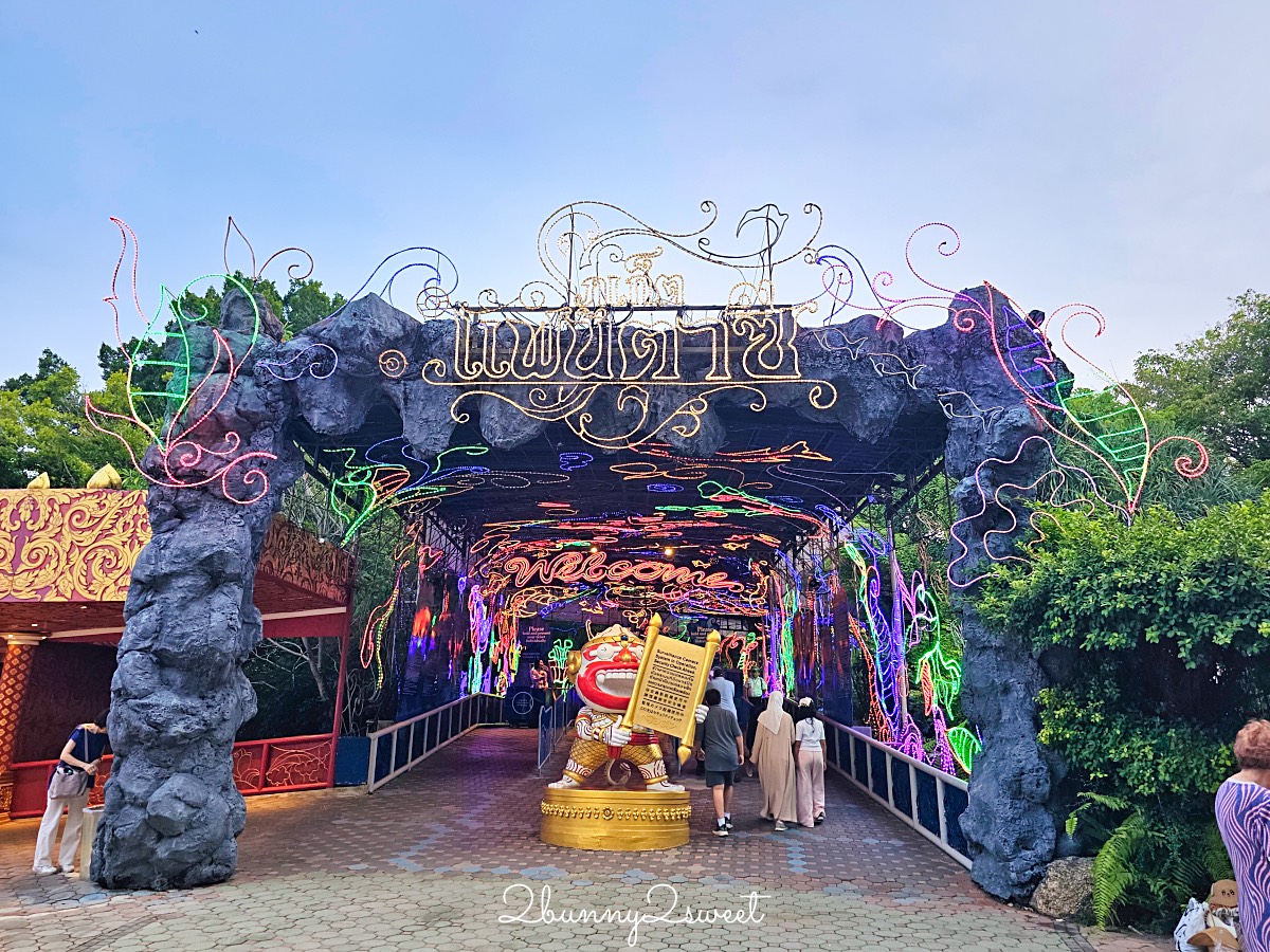 普吉島景點推薦｜Phuket FantaSea 普吉幻多奇：看秀吃Buffet、拍泰服、抱老虎的夜間樂園 @兔兒毛毛姊妹花