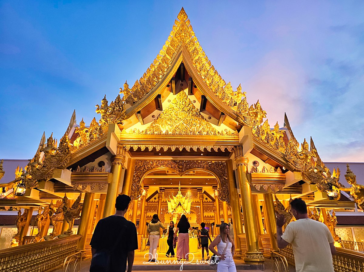普吉島景點推薦｜Phuket FantaSea 普吉幻多奇：看秀吃Buffet、拍泰服、抱老虎的夜間樂園 @兔兒毛毛姊妹花