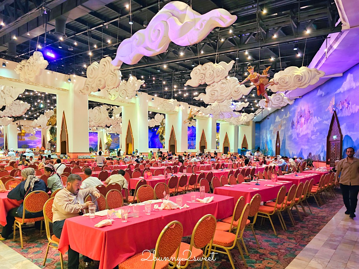 普吉島景點推薦｜Phuket FantaSea 普吉幻多奇：看秀吃Buffet、拍泰服、抱老虎的夜間樂園 @兔兒毛毛姊妹花