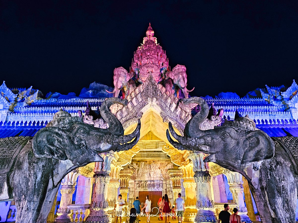 普吉島景點推薦｜Phuket FantaSea 普吉幻多奇：看秀吃Buffet、拍泰服、抱老虎的夜間樂園 @兔兒毛毛姊妹花