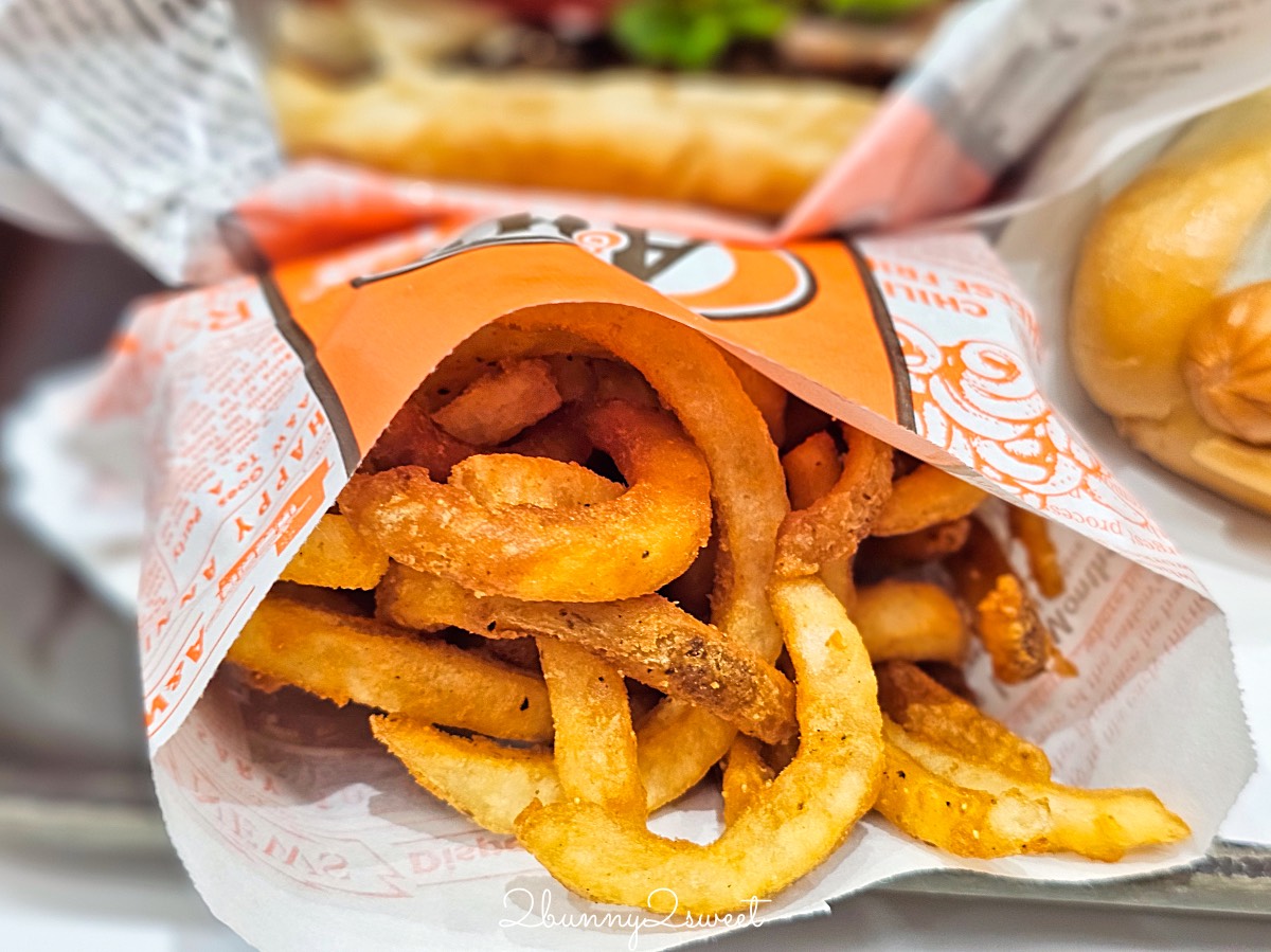 沖繩必吃【A&W】沖繩限定速食品牌，人氣NO.1漢堡、螺旋薯條、沙士必點攻略 @兔兒毛毛姊妹花