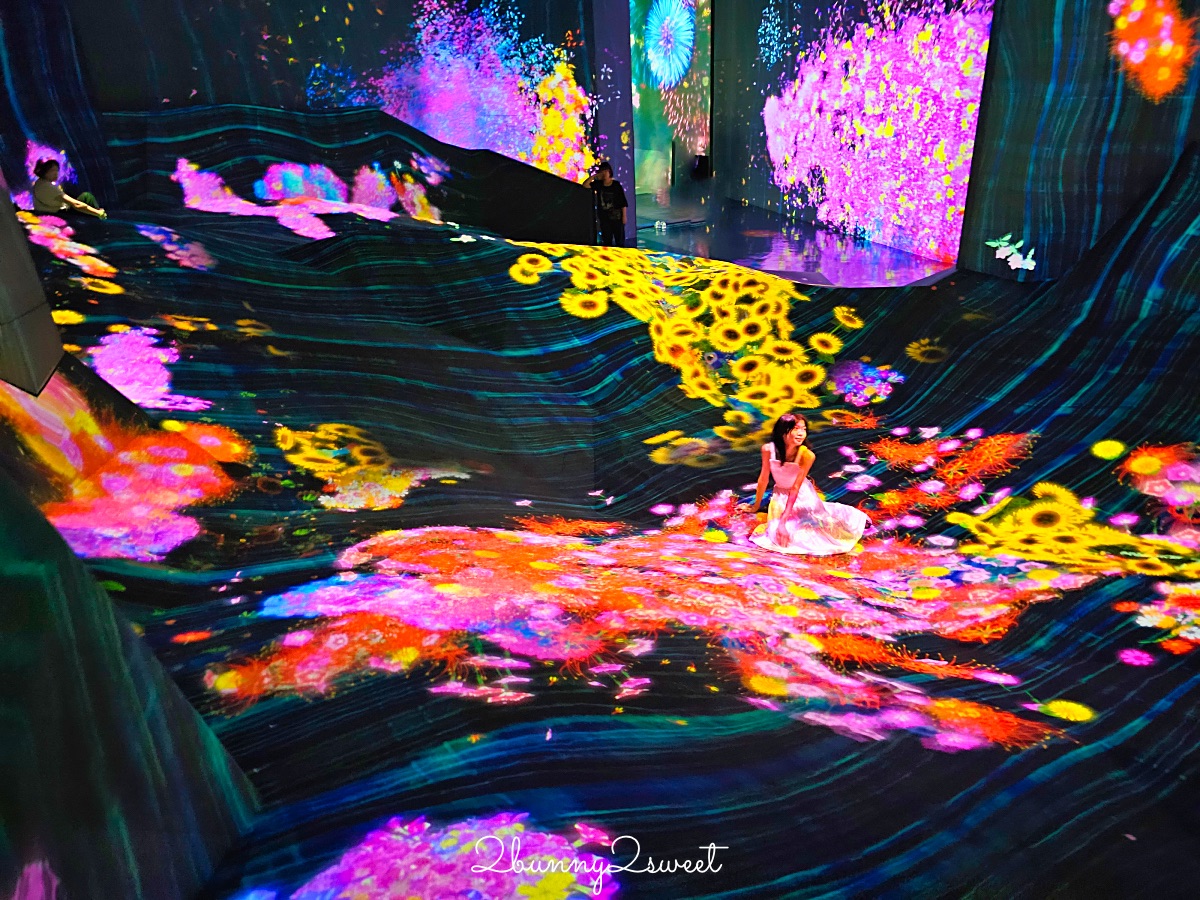 【沖繩 teamLab 未來園】沉浸式光影藝術親子樂園、雨天也能玩的室內景點 @兔兒毛毛姊妹花