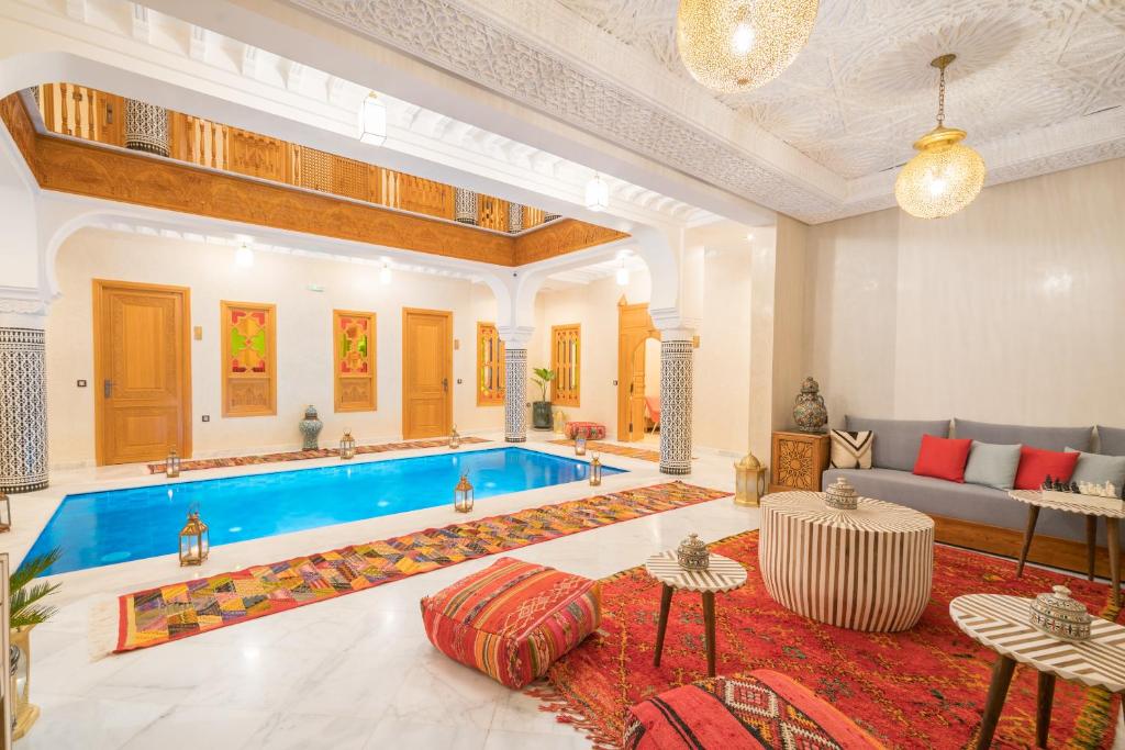 摩洛哥住宿【Riad Atlas Palace & Spa】馬拉喀什老城中心的摩洛哥庭院式旅宿奢華體驗 @兔兒毛毛姊妹花