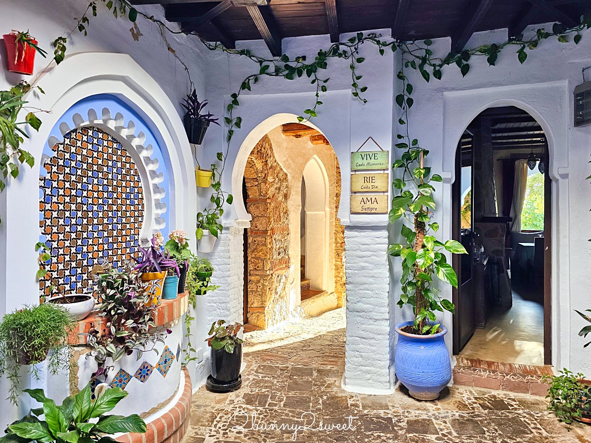 摩洛哥住宿【Dar Echchaouen Maison d’h&ocirc;tes & Riad】舍夫沙萬藍色山城裡最美泳池飯店 @兔兒毛毛姊妹花