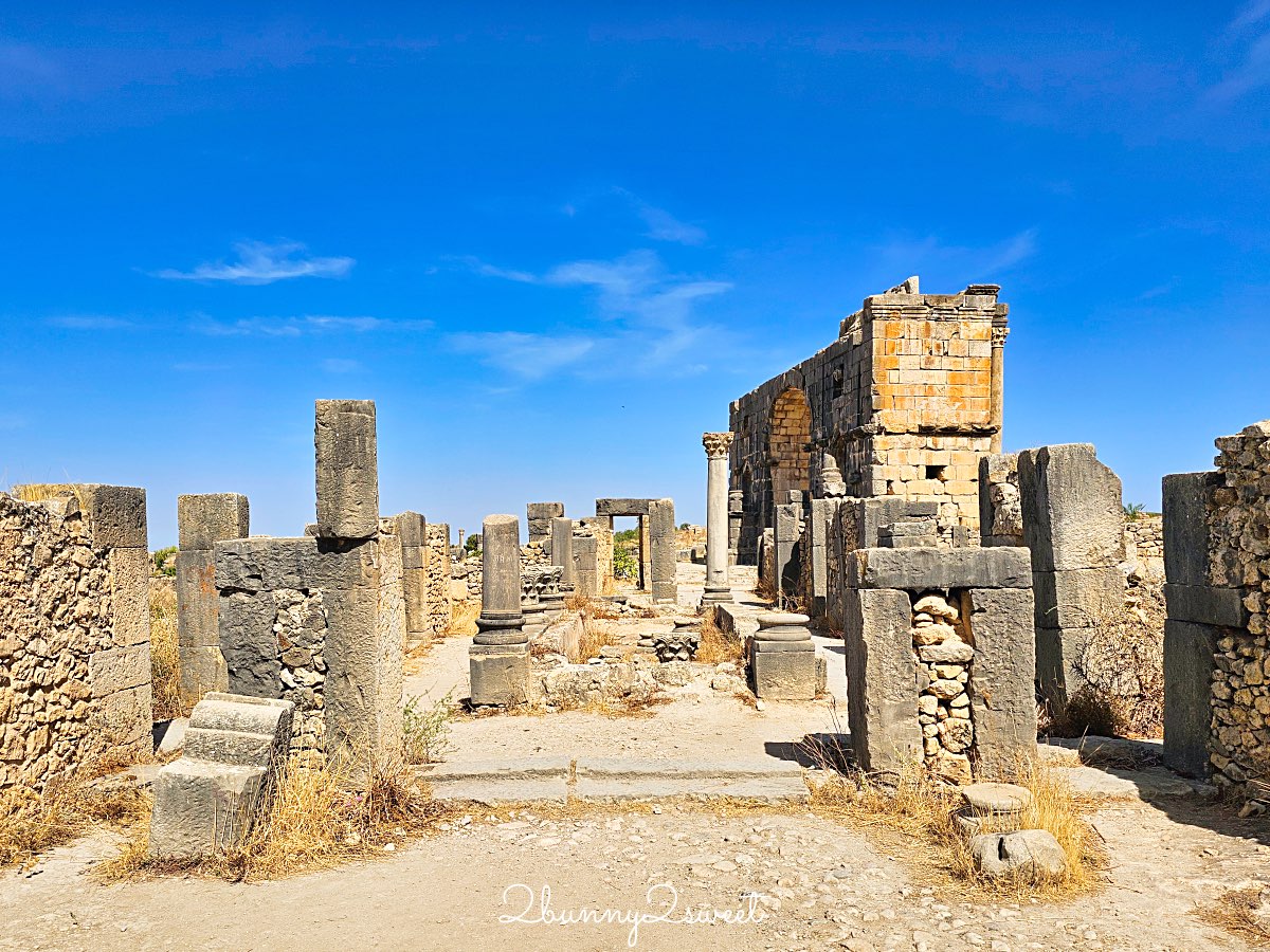 摩洛哥【瓦魯比利斯 Volubilis】千年古城奇蹟！世界遺產羅馬古城遺跡全攻略 @兔兒毛毛姊妹花