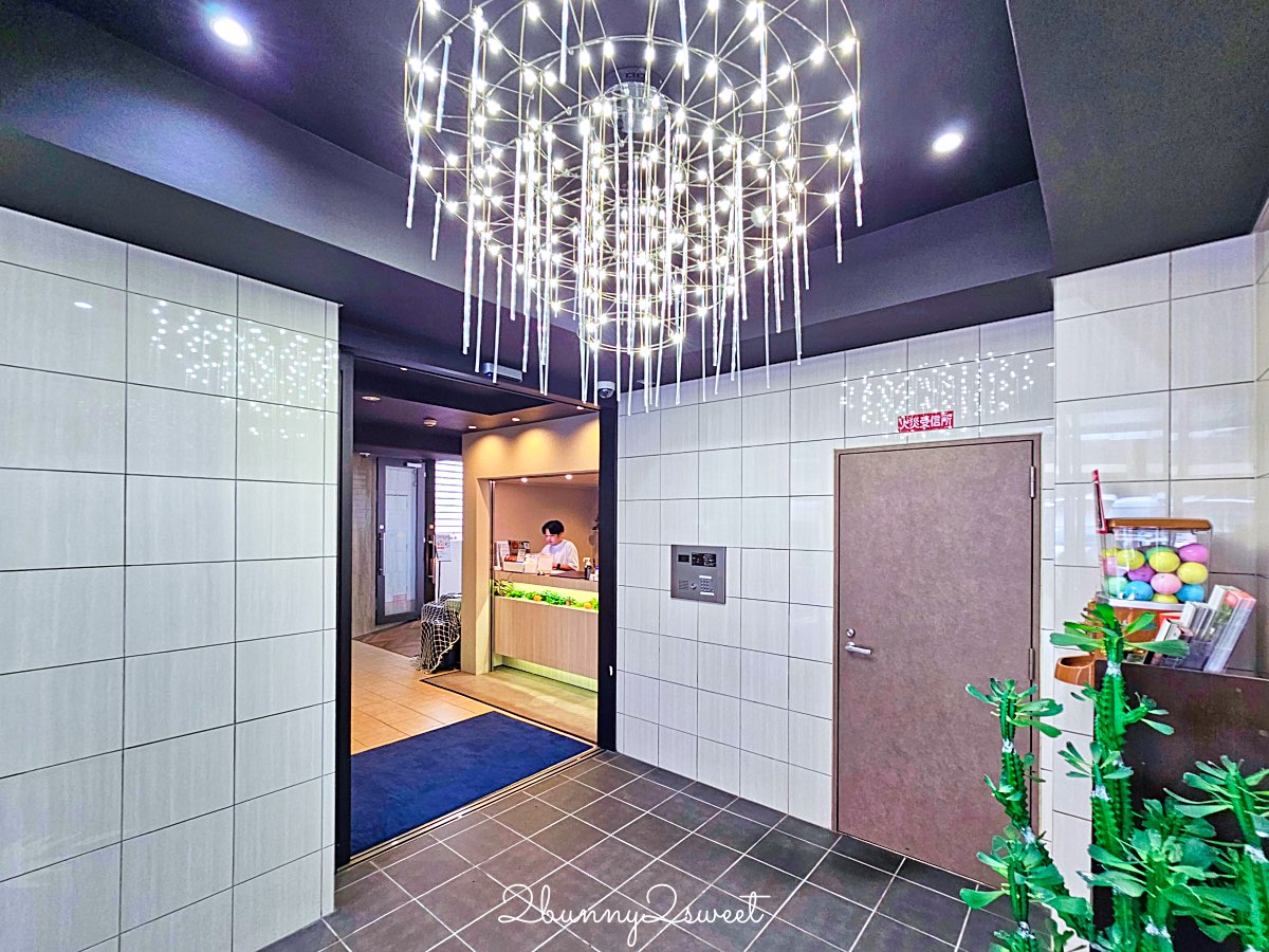 大阪公寓式飯店【道頓堀 Crystal Hotel Ⅲ】附廚房與洗衣機！交通方便、CP值超高的長住旅宿 @兔兒毛毛姊妹花
