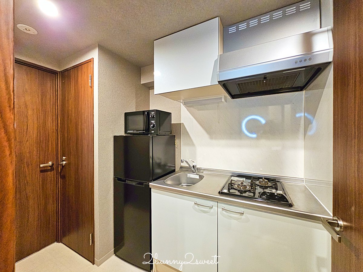 大阪公寓式飯店【道頓堀 Crystal Hotel Ⅲ】附廚房與洗衣機！交通方便、CP值超高的長住旅宿 @兔兒毛毛姊妹花