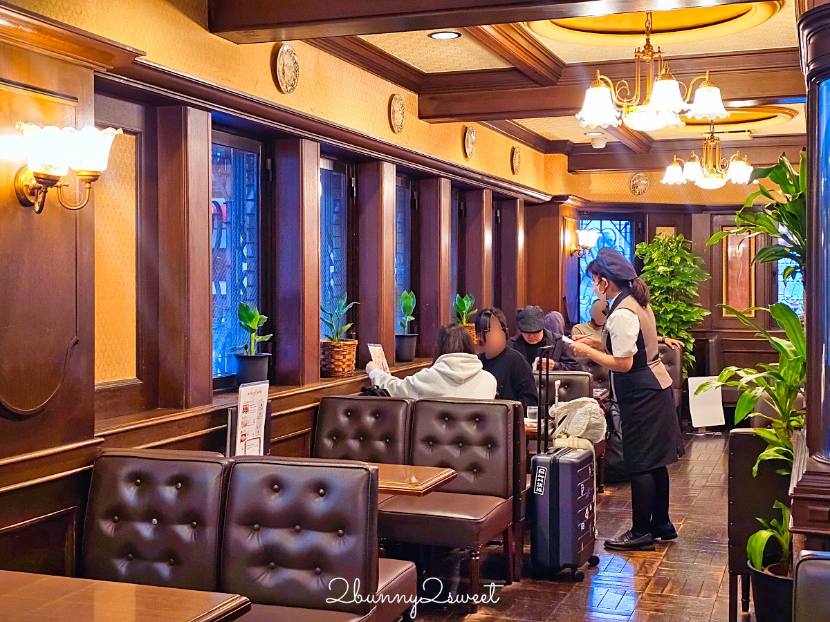 大阪美食【丸福珈琲店】昭和復古咖啡廳！香氣濃郁的深焙咖啡、厚蛋三明治與銅板鬆餅超經典 @兔兒毛毛姊妹花