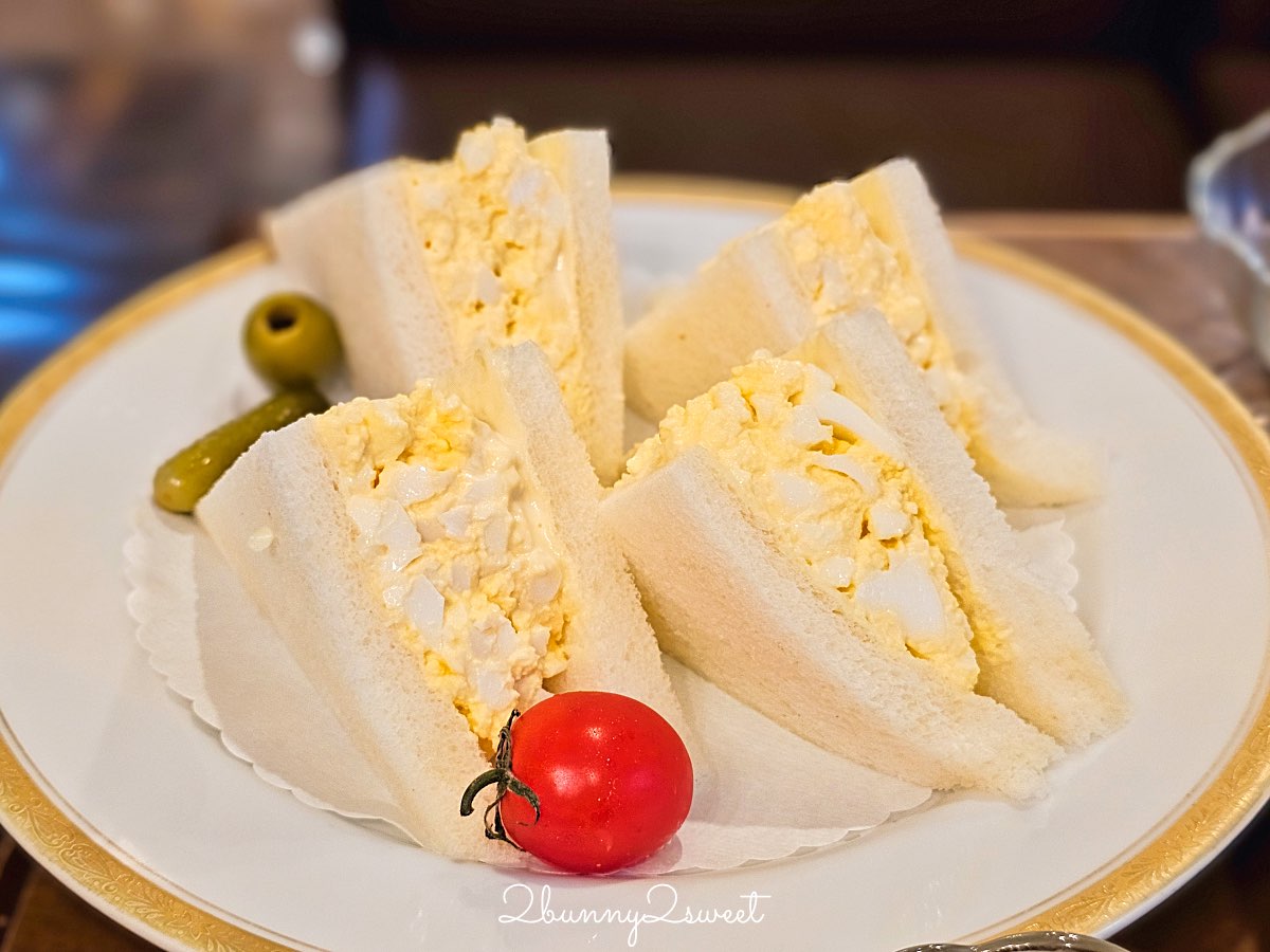 大阪美食【丸福珈琲店】昭和復古咖啡廳！香氣濃郁的深焙咖啡、厚蛋三明治與銅板鬆餅超經典 @兔兒毛毛姊妹花