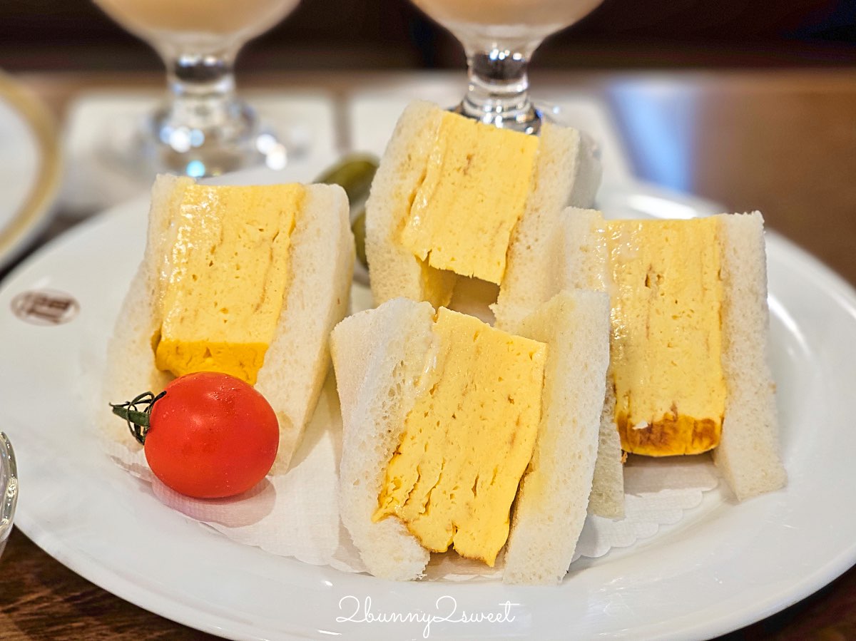 大阪美食【丸福珈琲店】昭和復古咖啡廳！香氣濃郁的深焙咖啡、厚蛋三明治與銅板鬆餅超經典 @兔兒毛毛姊妹花