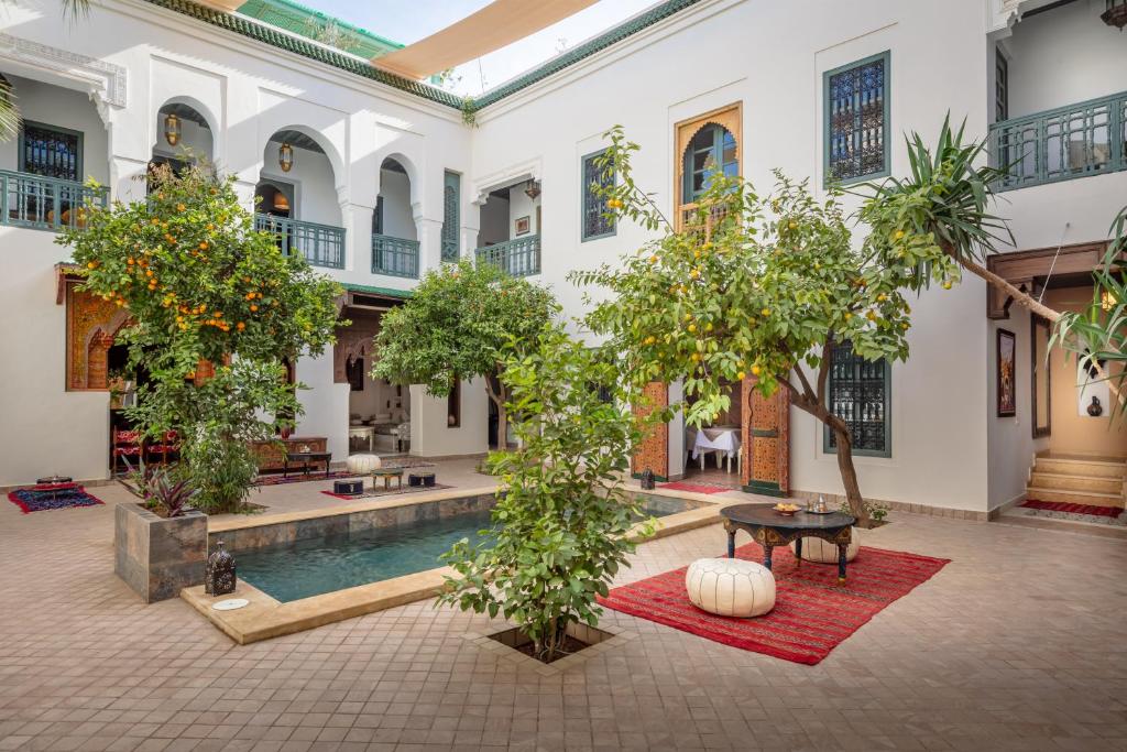 【摩洛哥住宿懶人包】從傳統建築 Riad 到奢華飯店全收錄！8間必住特色住宿推薦 @兔兒毛毛姊妹花