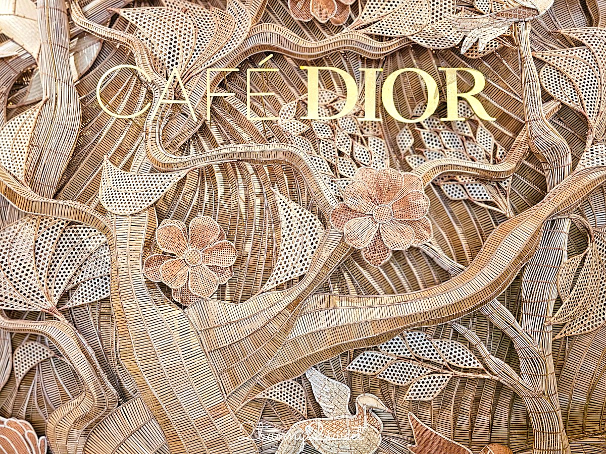 曼谷迪奧咖啡【Dior Gold House & Caf&eacute; Dior】夢幻藤編咖啡廳必點餐點與訂位攻略 @兔兒毛毛姊妹花