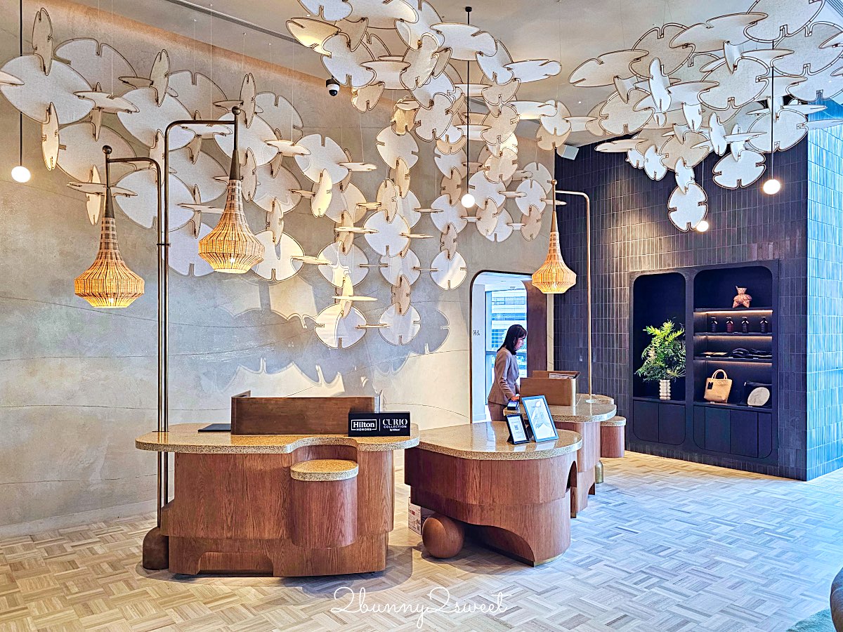 曼谷【KROMO Bangkok Curio Collection by Hilton】粉紅夢幻設計、絕美空中泳池、文青系早餐超驚艷！ @兔兒毛毛姊妹花