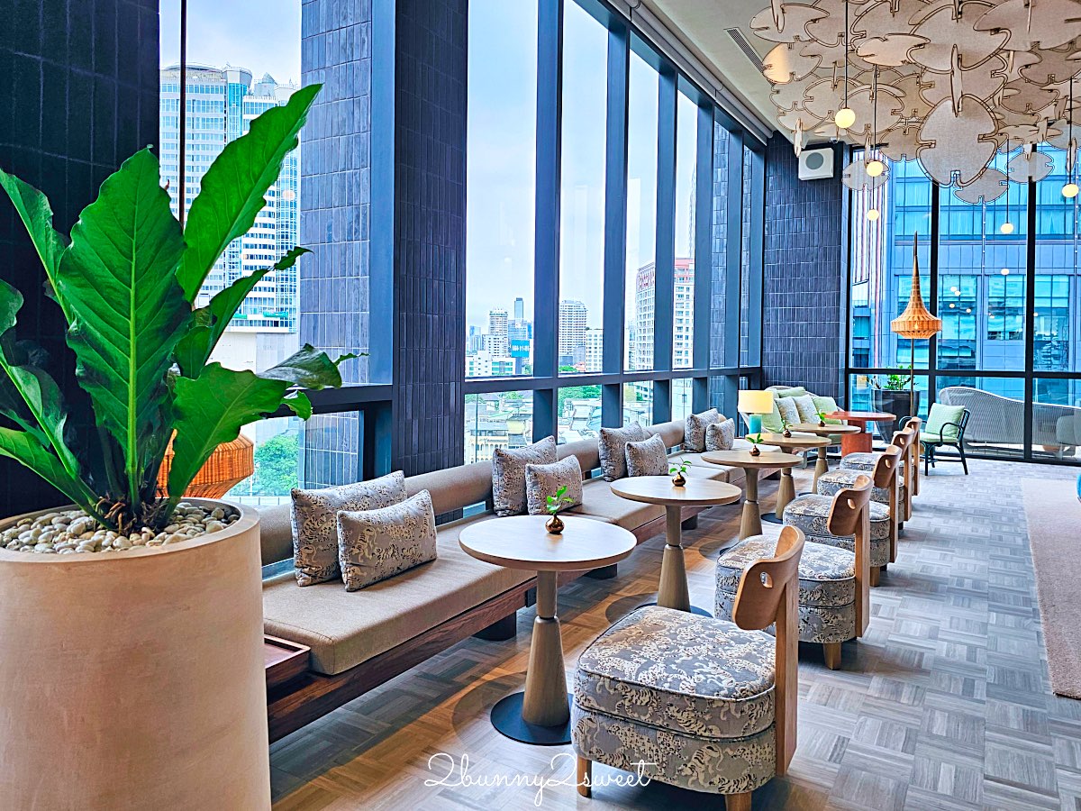 曼谷【KROMO Bangkok Curio Collection by Hilton】粉紅夢幻設計、絕美空中泳池、文青系早餐超驚艷！ @兔兒毛毛姊妹花