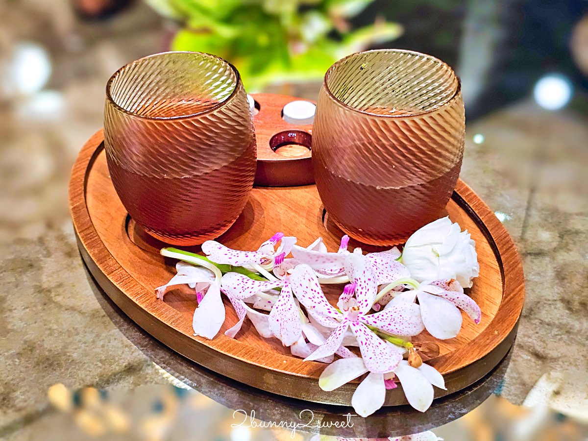 曼谷【KROMO Bangkok Curio Collection by Hilton】粉紅夢幻設計、絕美空中泳池、文青系早餐超驚艷！ @兔兒毛毛姊妹花