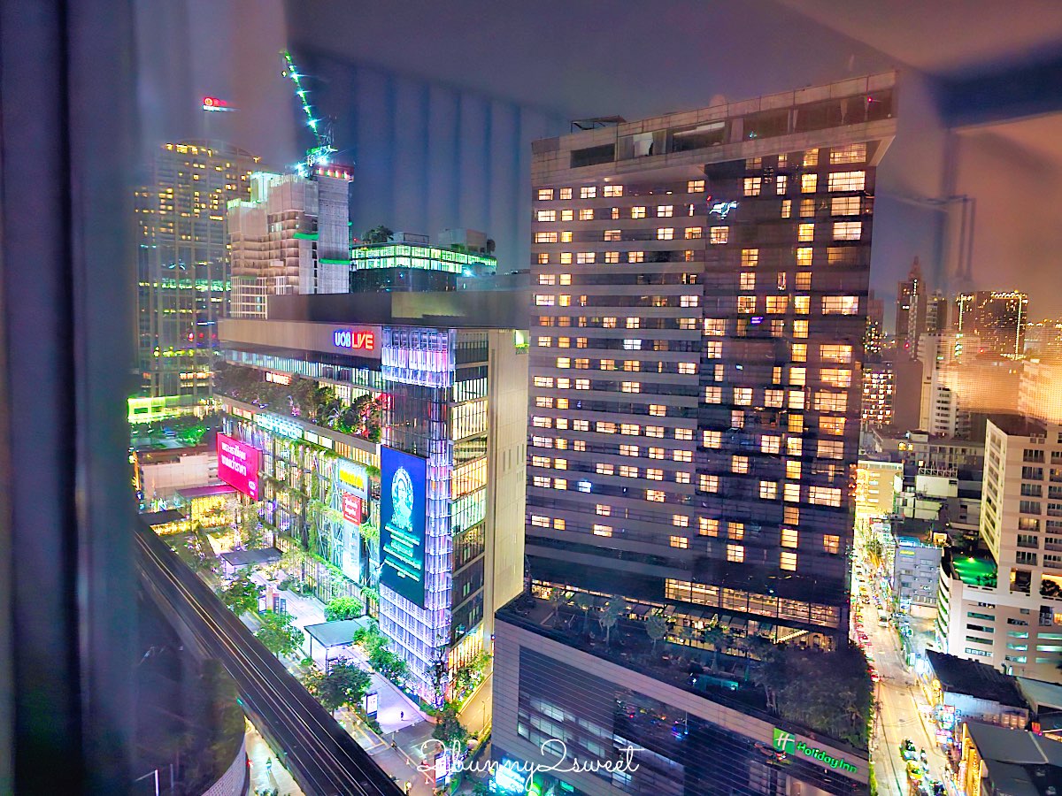 曼谷【KROMO Bangkok Curio Collection by Hilton】粉紅夢幻設計、絕美空中泳池、文青系早餐超驚艷！ @兔兒毛毛姊妹花