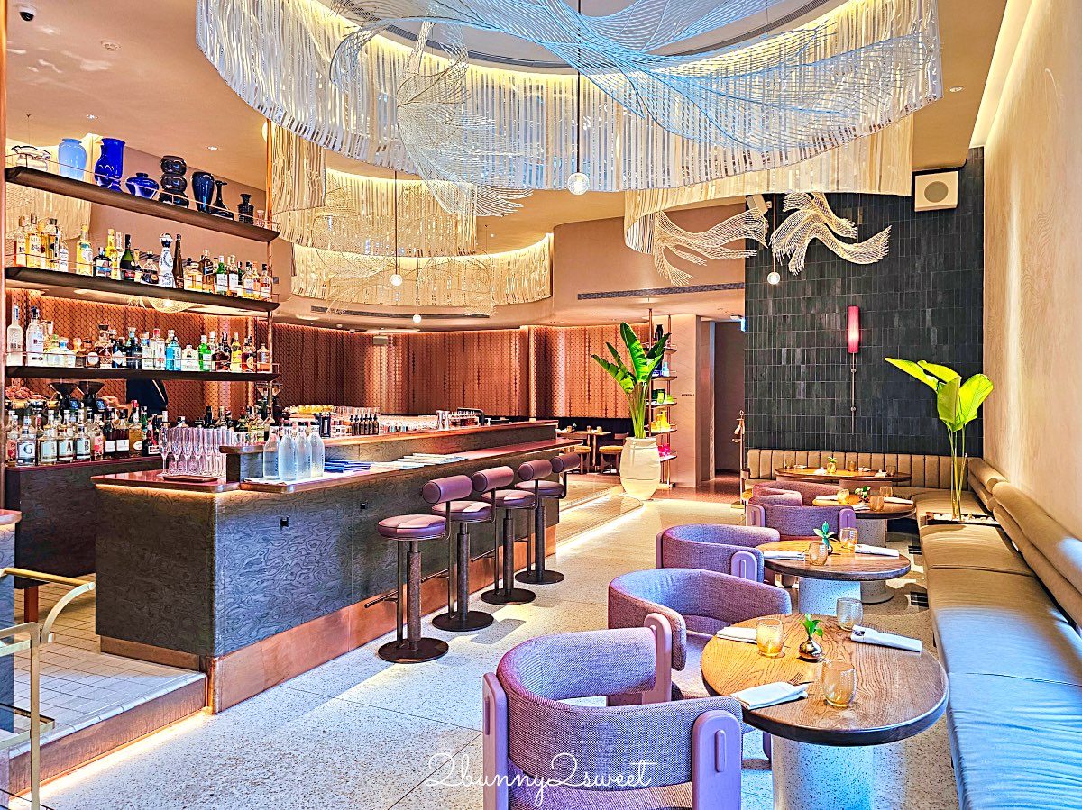 曼谷【KROMO Bangkok Curio Collection by Hilton】粉紅夢幻設計、絕美空中泳池、文青系早餐超驚艷！ @兔兒毛毛姊妹花
