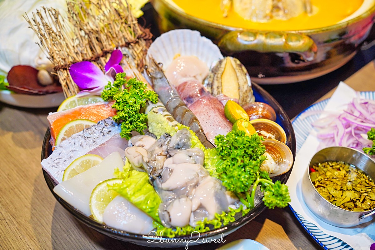 【君曜雞湯】信義區最強雞湯火鍋，人蔘花膠全雞排翅金湯涮A5和牛、龍蝦海鮮超過癮 @兔兒毛毛姊妹花