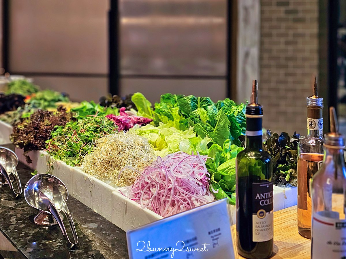 【Garden Kitchen】台北萬豪酒店自助餐開箱：高質感海鮮、現切牛排、精緻沙拉吧一次吃到飽 @兔兒毛毛姊妹花