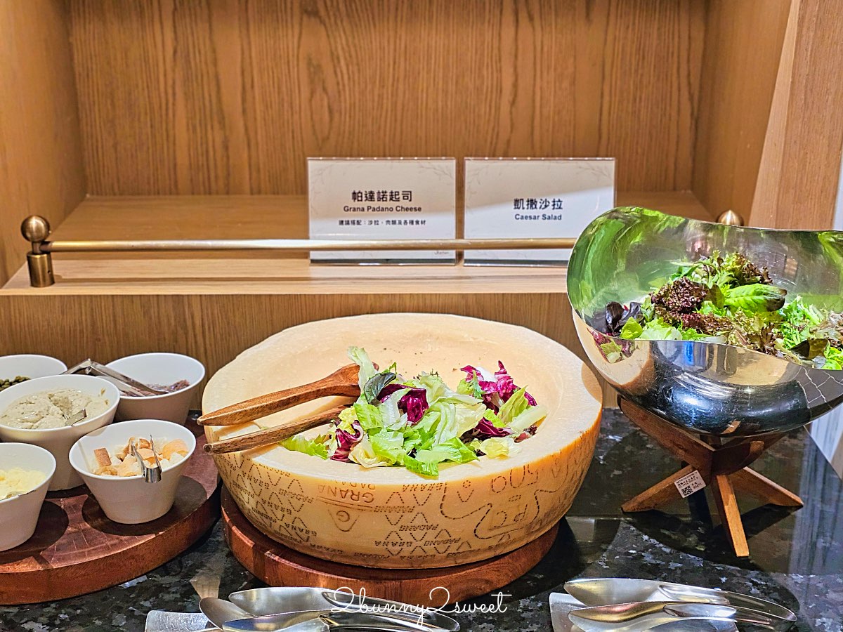 【Garden Kitchen】台北萬豪酒店自助餐開箱：高質感海鮮、現切牛排、精緻沙拉吧一次吃到飽 @兔兒毛毛姊妹花
