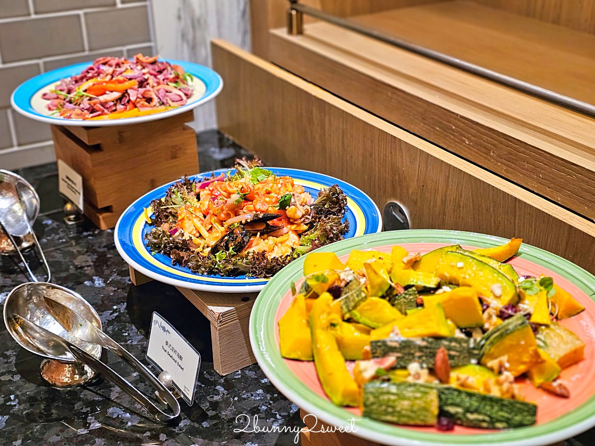 【Garden Kitchen】台北萬豪酒店自助餐開箱：高質感海鮮、現切牛排、精緻沙拉吧一次吃到飽 @兔兒毛毛姊妹花