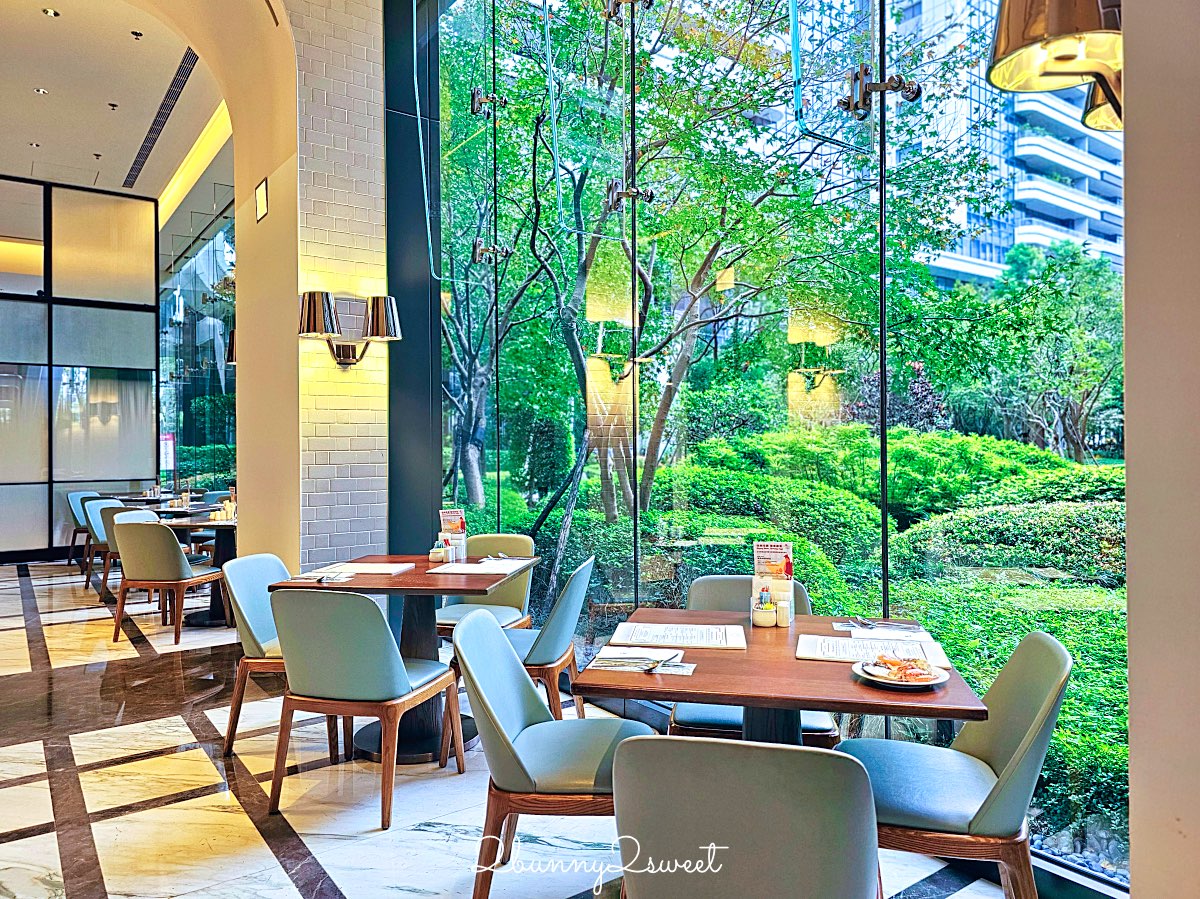 【Garden Kitchen】台北萬豪酒店自助餐開箱：高質感海鮮、現切牛排、精緻沙拉吧一次吃到飽 @兔兒毛毛姊妹花