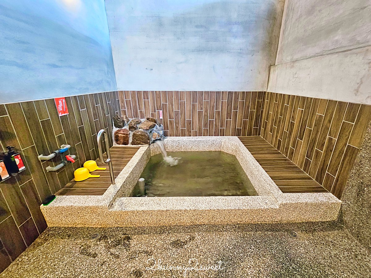 【綠水溫泉】礁溪平價湯屋：全新開幕森林系溫泉、超大浴池質感首選 @兔兒毛毛姊妹花