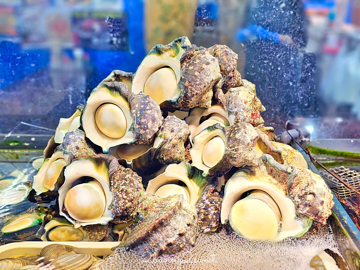 【沖繩那霸泊港漁市場攻略】鮪魚刺身、夜光貝、炭烤虎蝦一次吃！必吃中真水產完整分享 @兔兒毛毛姊妹花