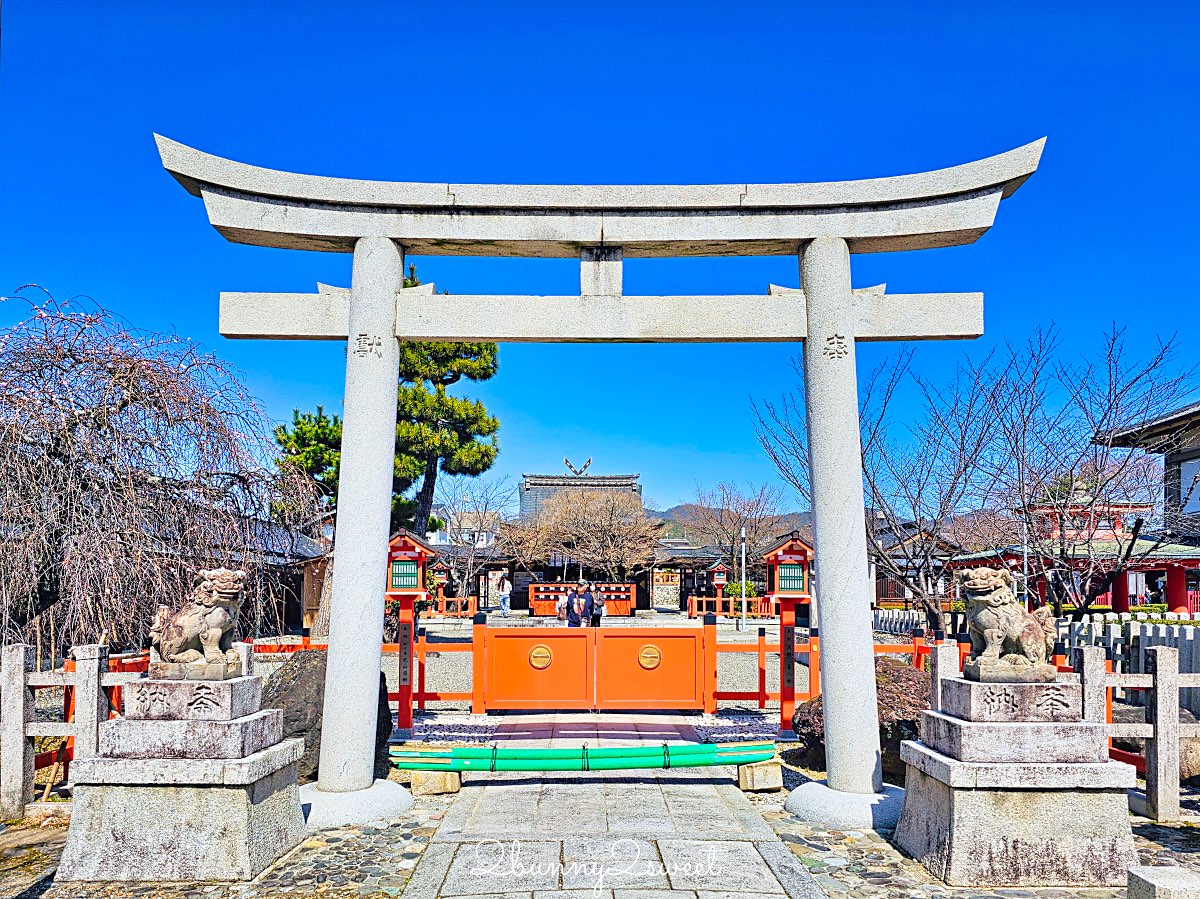 【京都車折神社】藝能神社＋早櫻秘境！從二月底一路賞櫻到四月，嵐山旁必訪神社 @兔兒毛毛姊妹花