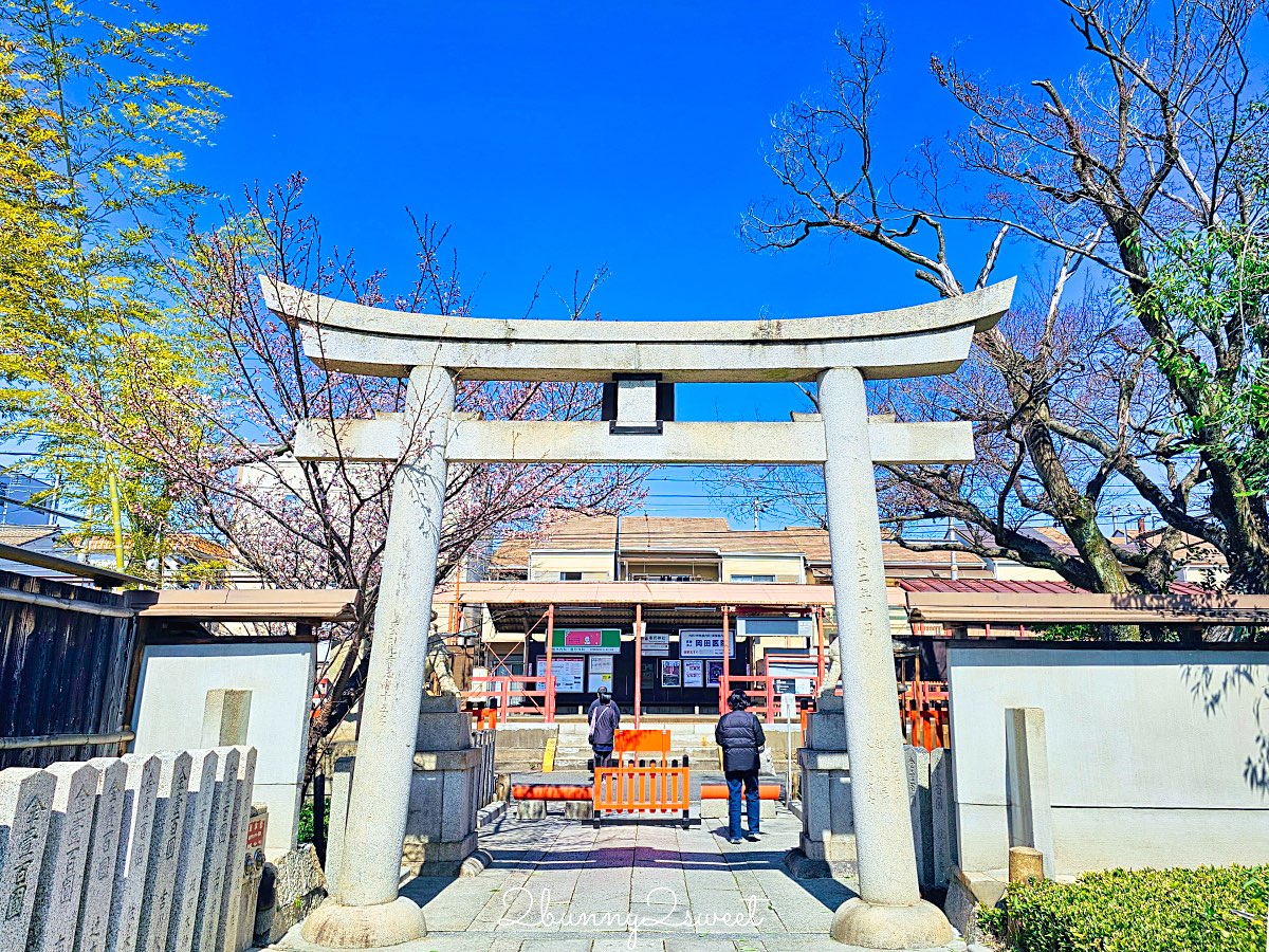 【京都車折神社】藝能神社＋早櫻秘境！從二月底一路賞櫻到四月，嵐山旁必訪神社 @兔兒毛毛姊妹花