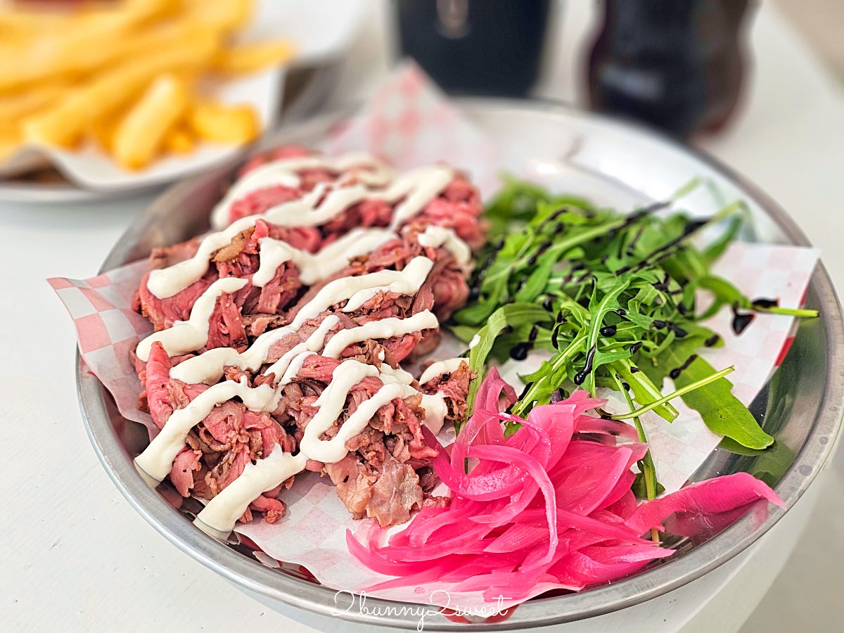 【WEDO | WE-DO burger 溫度漢堡】松山美食推薦！小巨蛋附近必吃燻烤牛胸肉漢堡、手撕肉系漢堡 @兔兒毛毛姊妹花