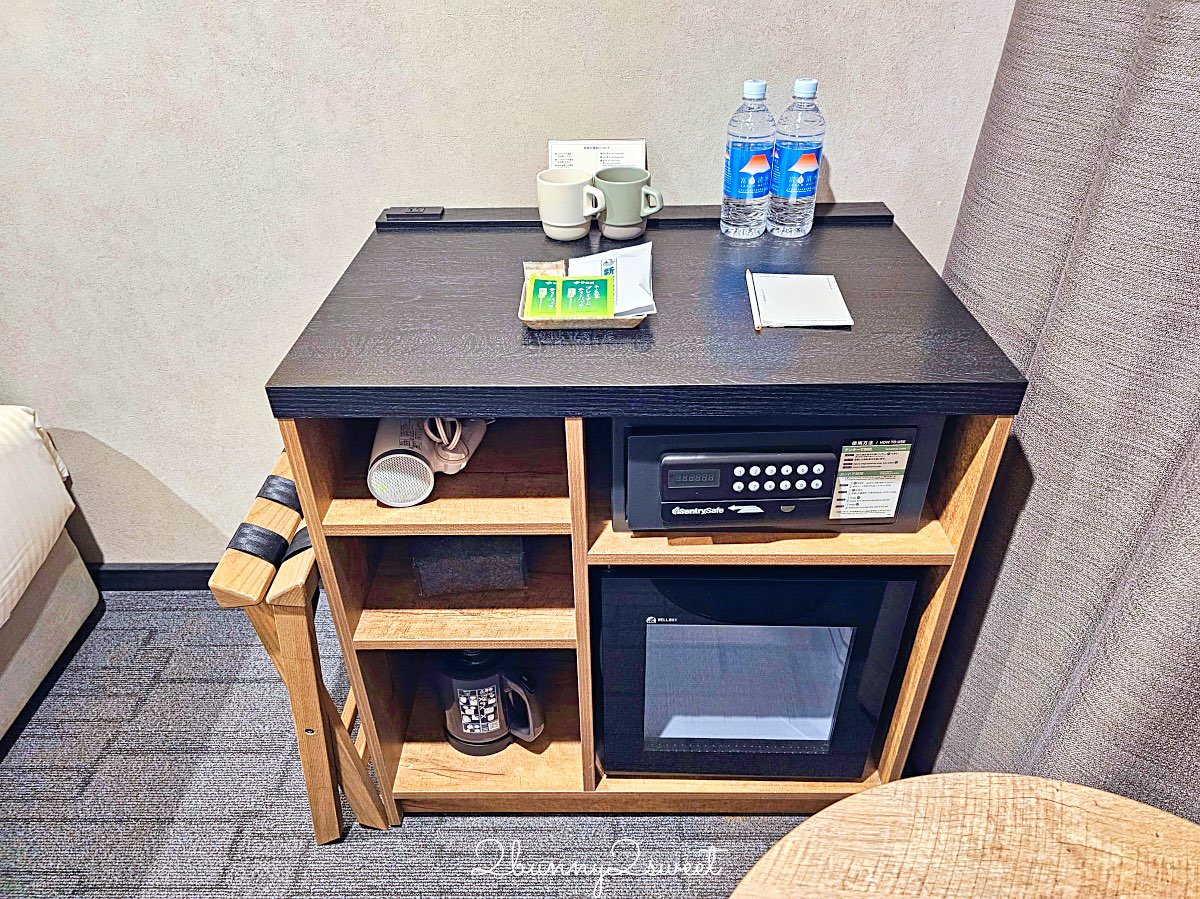 【 The Knot Tokyo Shinjuku 東京新宿諾特酒店】新宿飯店推薦：高CP值設計旅店＋人氣麵包店MORETHAN一次收 @兔兒毛毛姊妹花