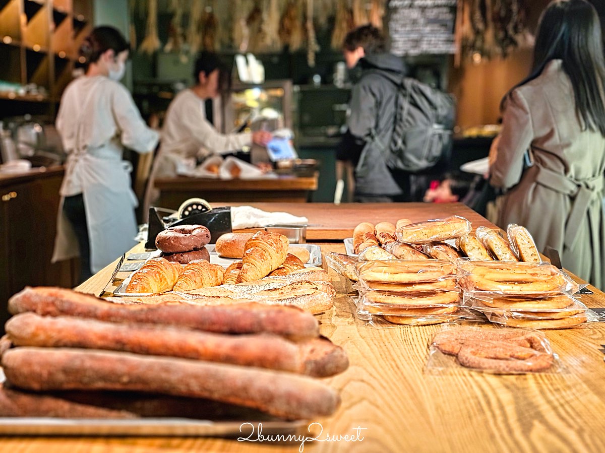 【 The Knot Tokyo Shinjuku 東京新宿諾特酒店】新宿飯店推薦：高CP值設計旅店＋人氣麵包店MORETHAN一次收 @兔兒毛毛姊妹花
