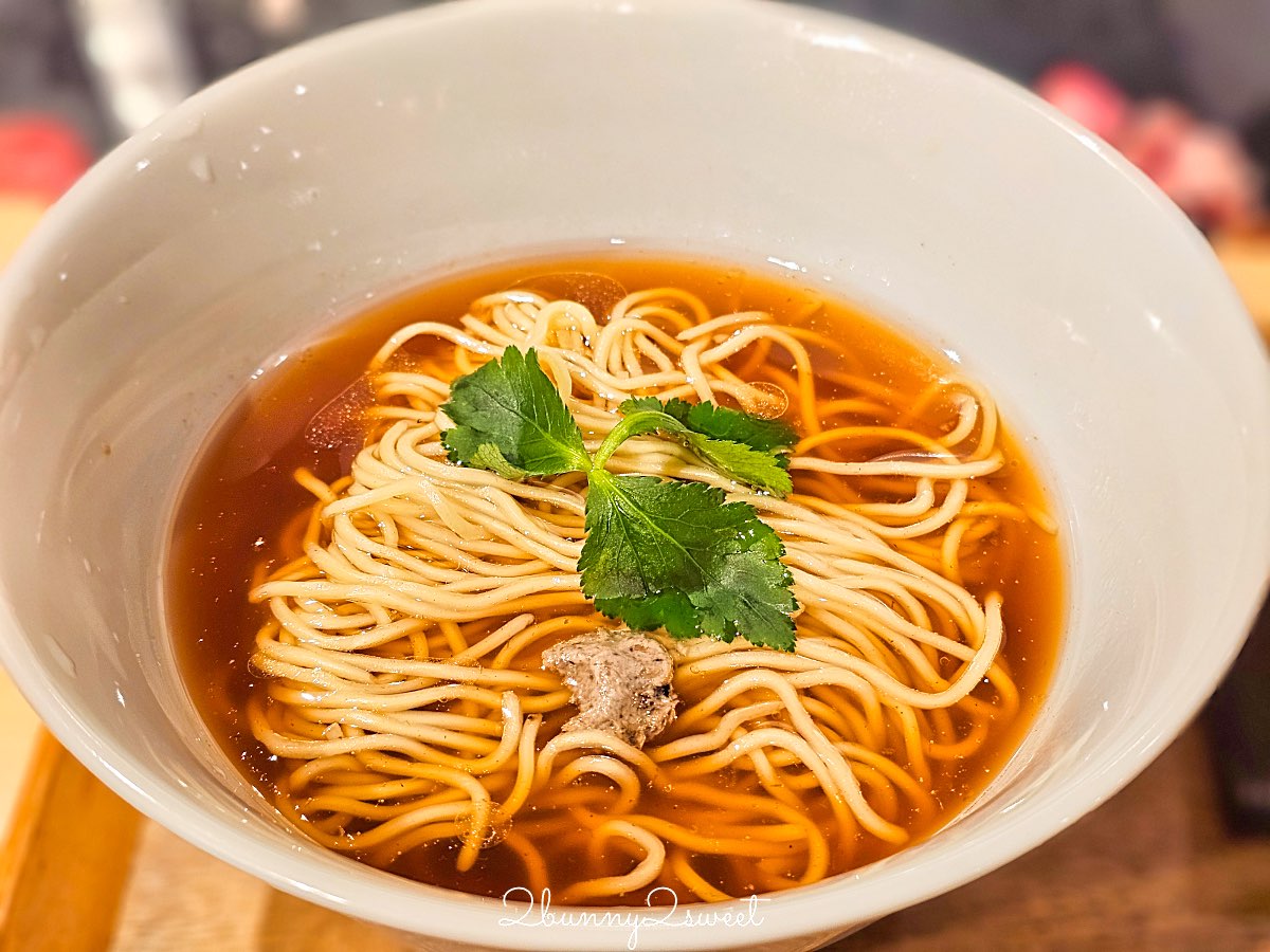 【京都和麵諭吉本舖】河原町美食推薦：&yen;3,500吃A5和牛松露拉麵，現場鐵板火焰秀太狂 @兔兒毛毛姊妹花
