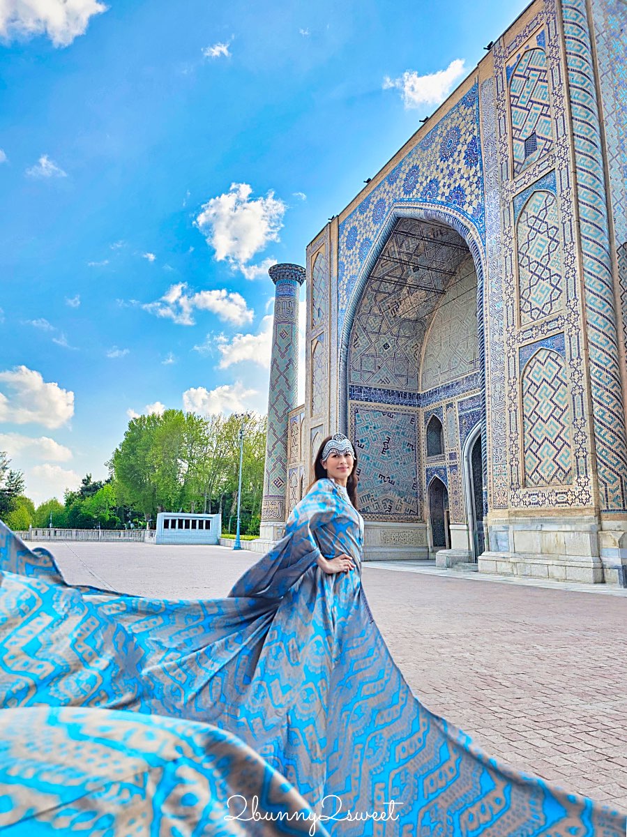 【雷吉斯坦廣場 Registan Square】撒馬爾罕必訪地標，三大學院、門票交通、夜景燈光秀、換裝體驗全攻略 @兔兒毛毛姊妹花