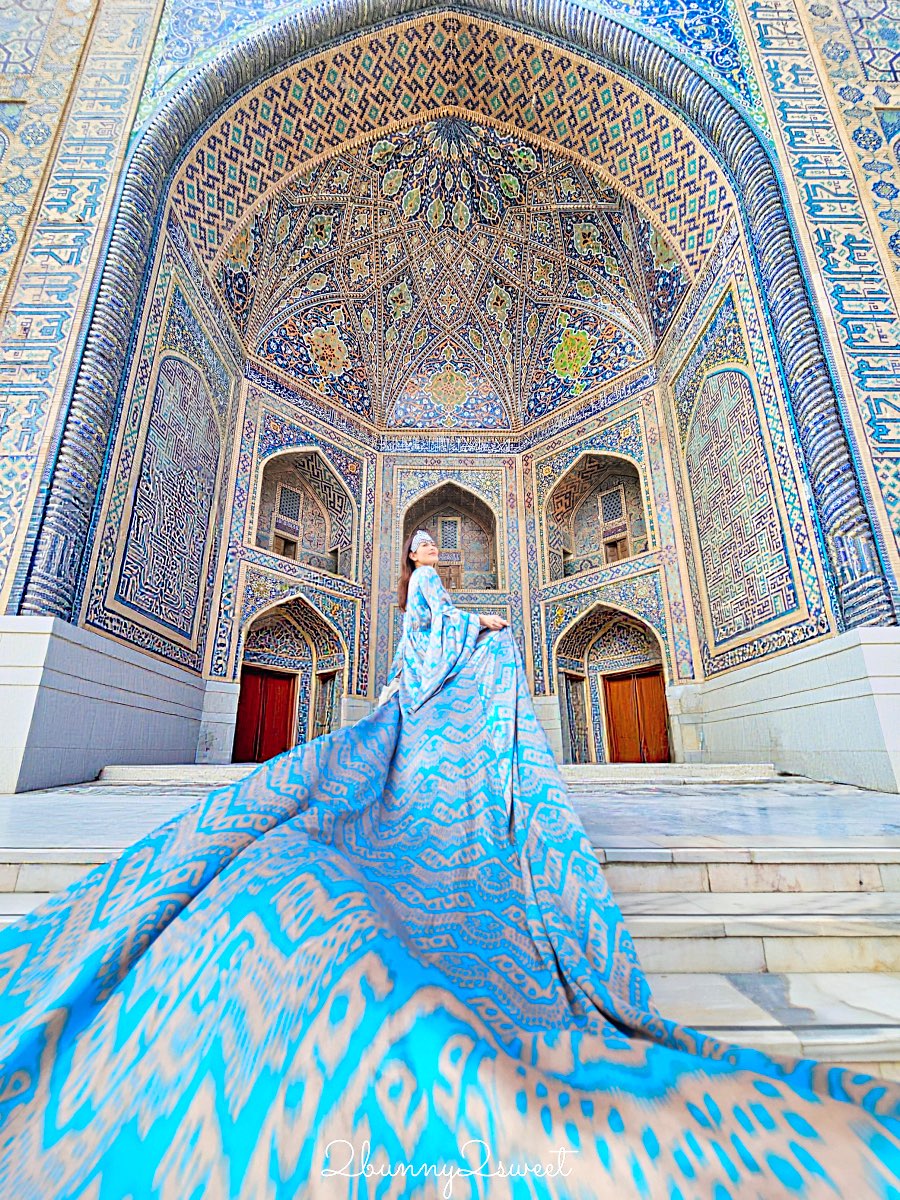 【雷吉斯坦廣場 Registan Square】撒馬爾罕必訪地標，三大學院、門票交通、夜景燈光秀、換裝體驗全攻略 @兔兒毛毛姊妹花