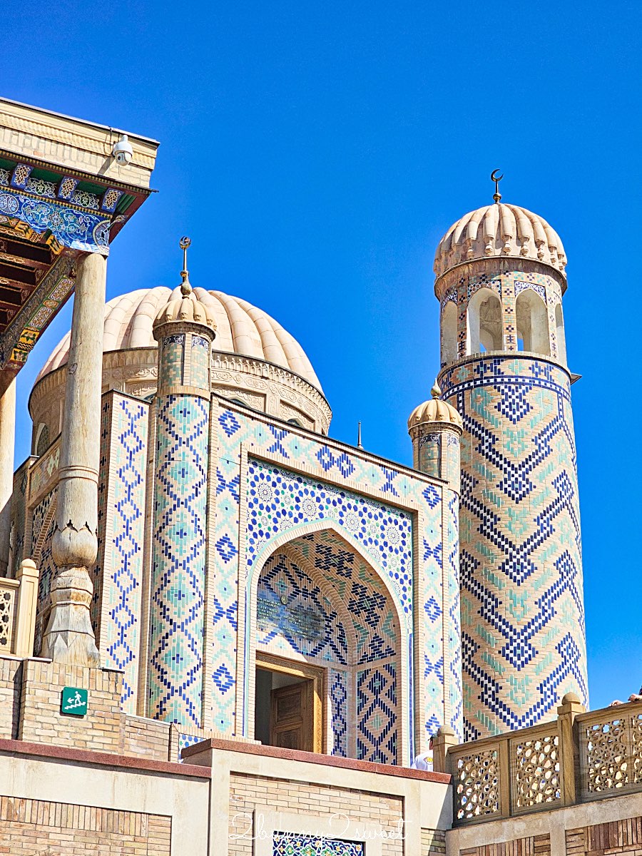 【哈茲拉希茲爾清真寺 Hazrat Khizr Mosque】撒馬爾罕拍比比哈奴清真寺最佳視角，首任總統陵寢也在這 @兔兒毛毛姊妹花