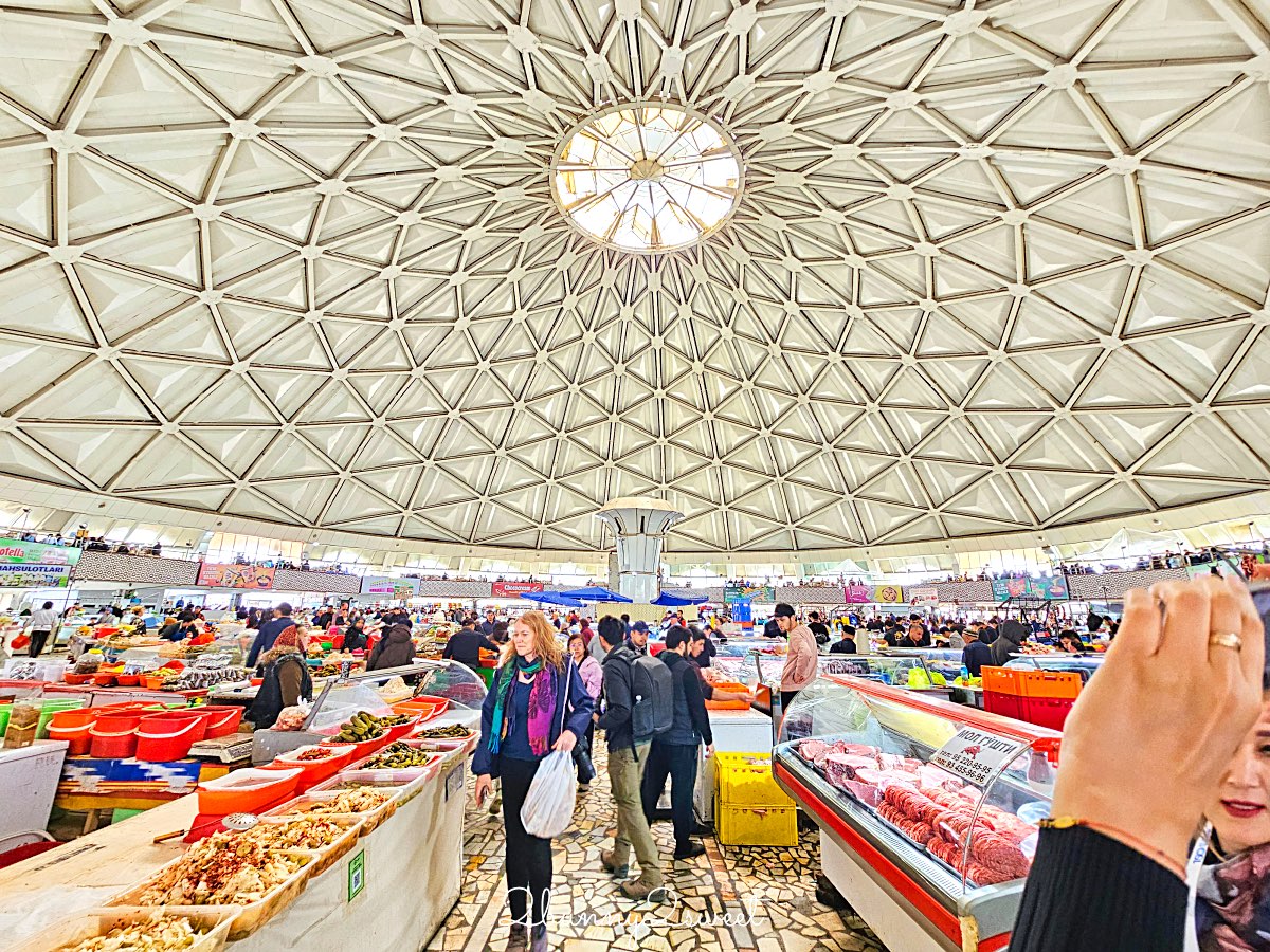 【Chorsu Bazaar 楚蘇市場】塔什干藍色穹頂市場必逛攻略：果乾比價、窯烤麵包與在地市集一次看 @兔兒毛毛姊妹花