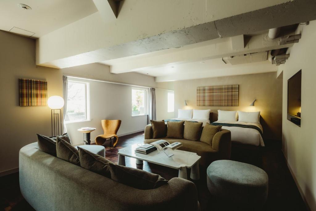 【 The Knot Tokyo Shinjuku 東京新宿諾特酒店】新宿飯店推薦：高CP值設計旅店＋人氣麵包店MORETHAN一次收 @兔兒毛毛姊妹花