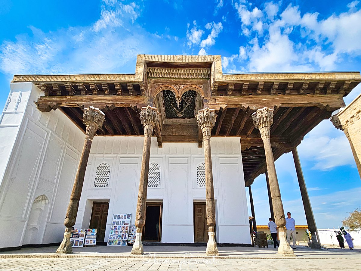 【布哈拉亞克要塞 Ark of Bukhara】走進千年土黃色皇城，俯瞰古城最佳視角｜門票交通攻略 @兔兒毛毛姊妹花